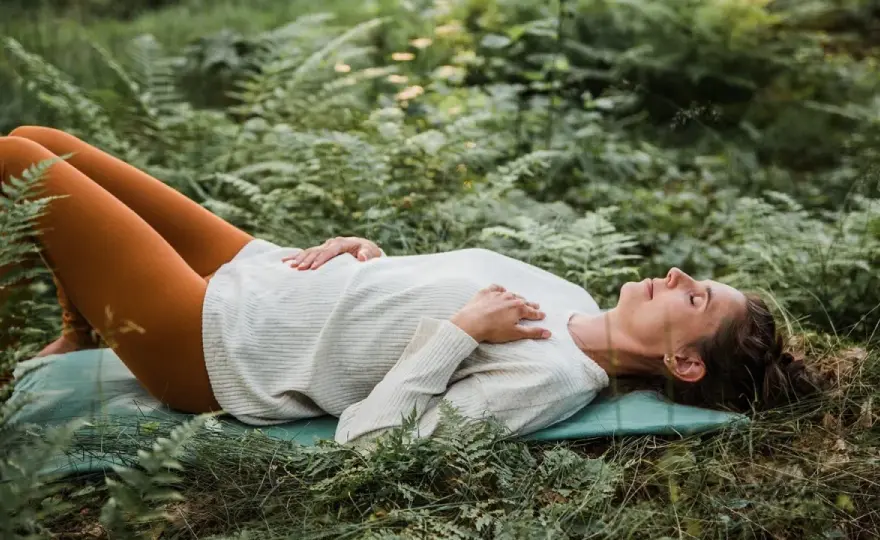 Yoga nidra - Guide till djup vila och effektiv återhämtning